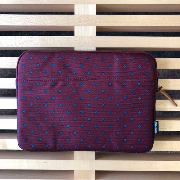 NWT HERSCHEL IPad / iPad Air Sleeve - Picture 3 of 5